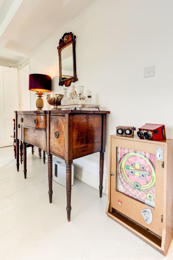Stunning Seaside Georgian Townhouse With Sea Views Villa เฮสติงส์ ภายนอก รูปภาพ