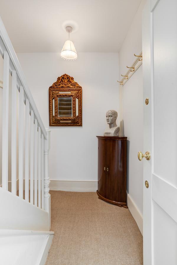 Stunning Seaside Georgian Townhouse With Sea Views Villa เฮสติงส์ ภายนอก รูปภาพ