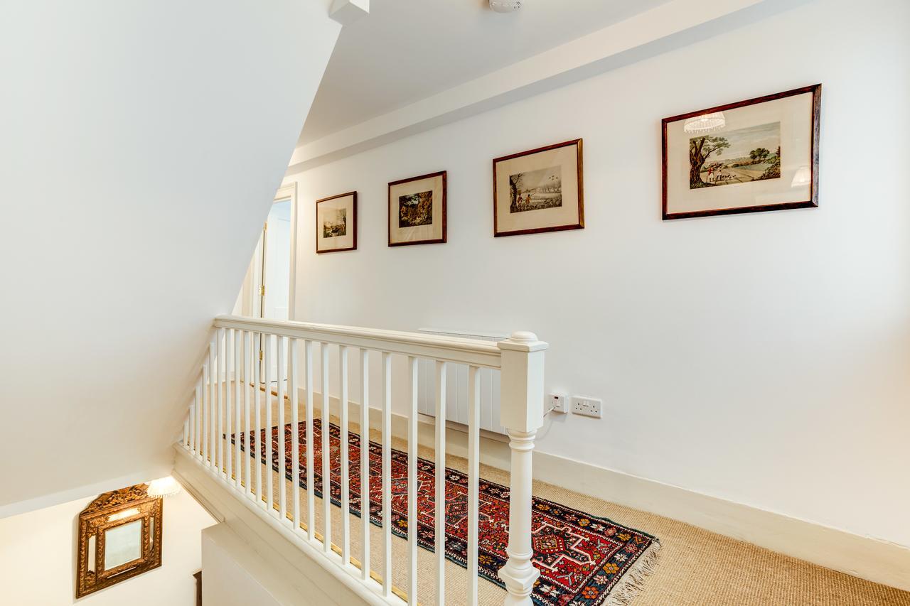 Stunning Seaside Georgian Townhouse With Sea Views Villa เฮสติงส์ ภายนอก รูปภาพ
